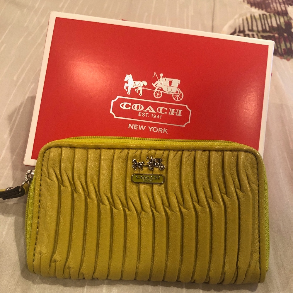 Coach Madison Gathered Leather Wristlet